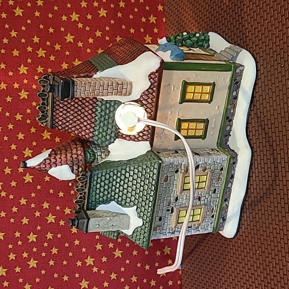 Enchanted Forest Village Santa's Lighted Glass Window Toy Shop - Picture 6 of 11